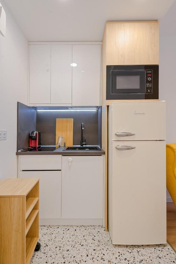 Apartment Cosy And Stylish Studio Next To Sofia's Central Market Hall *